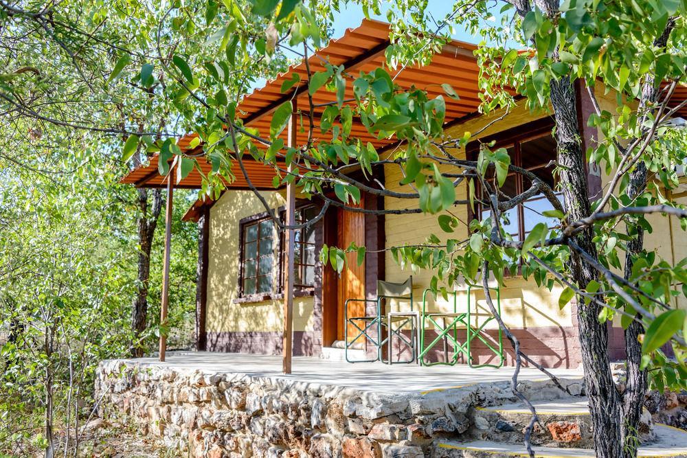 Gondwana Etosha Safari Camp Villa Okaukuejo Exterior photo
