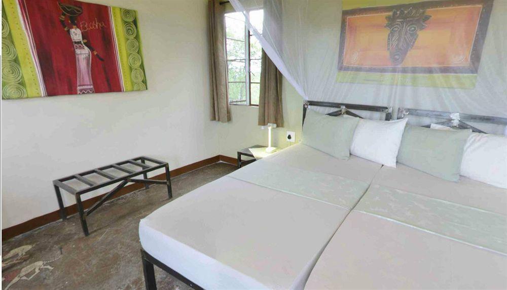 Gondwana Etosha Safari Camp Villa Okaukuejo Exterior photo
